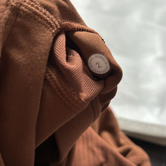 LULULEMON ALIGN RIBBED HIGH NECK TANK IN ROASTED BROWN (RTDB) Sz 2 NWT - Picture 7 of 7